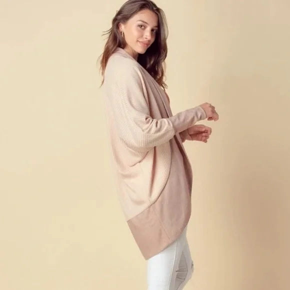 Doe & Rae Vacay Cardigan - Picture 2 of 9